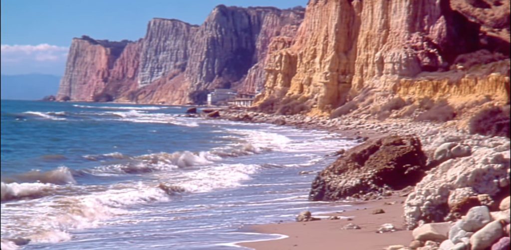 Мыс Фиолент – дикие пляжи, природные арки и виды на море