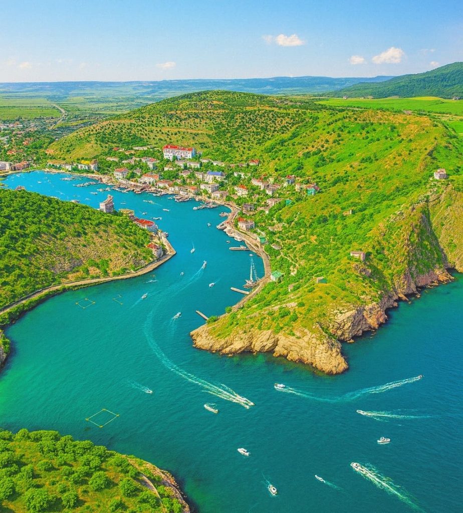 Севастополь – крепости, бухты, война и морские экскурсии